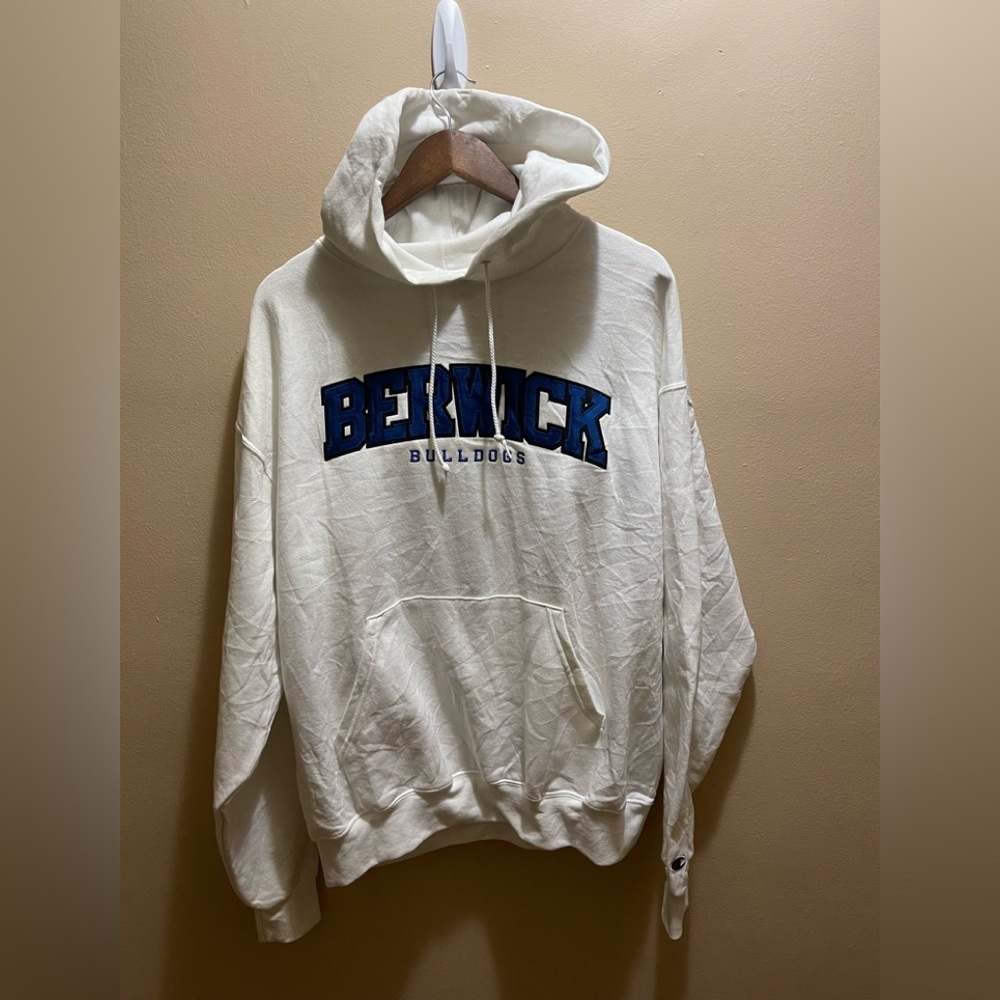 Champion Berwick College Hoody (Austrialia)..XL..25x27